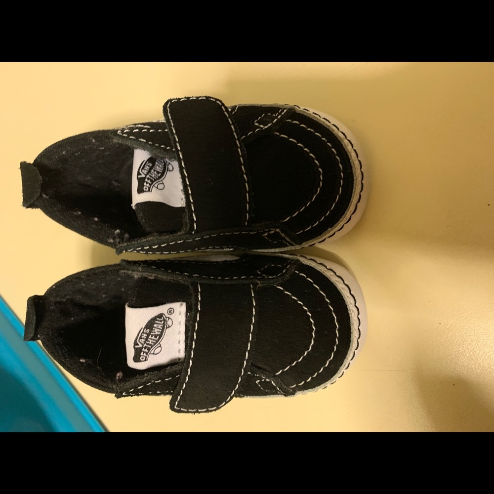 Infant sneakers
